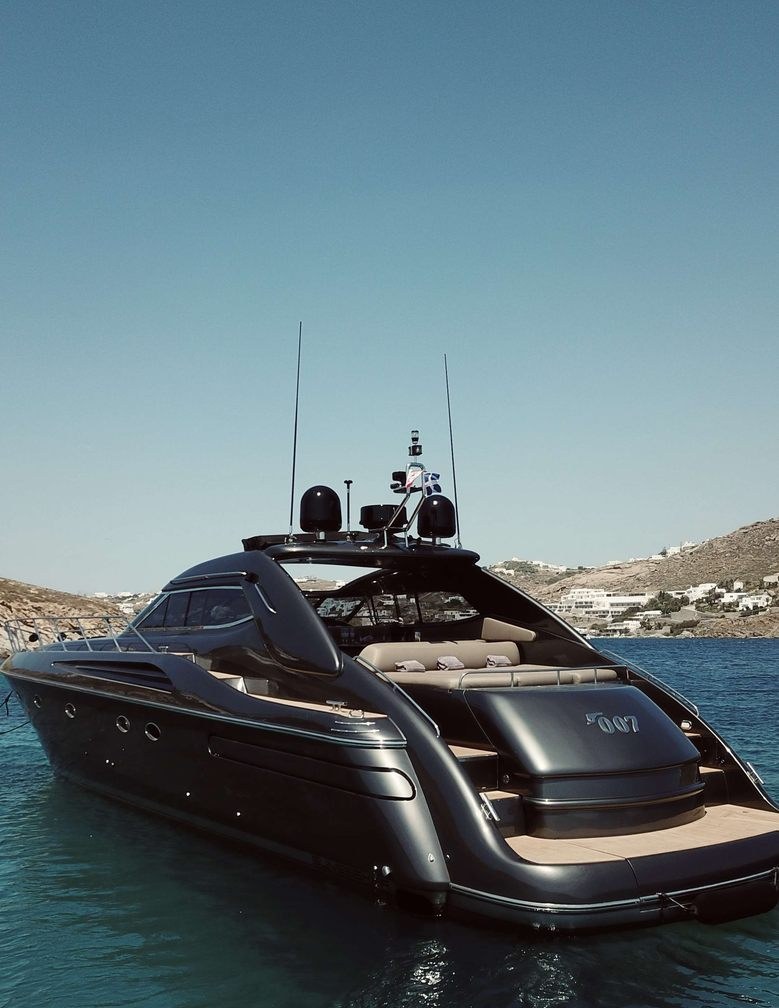 007 yacht charter 5