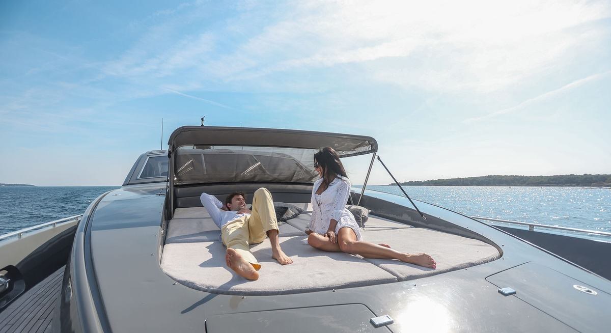 A4 yacht charter 2
