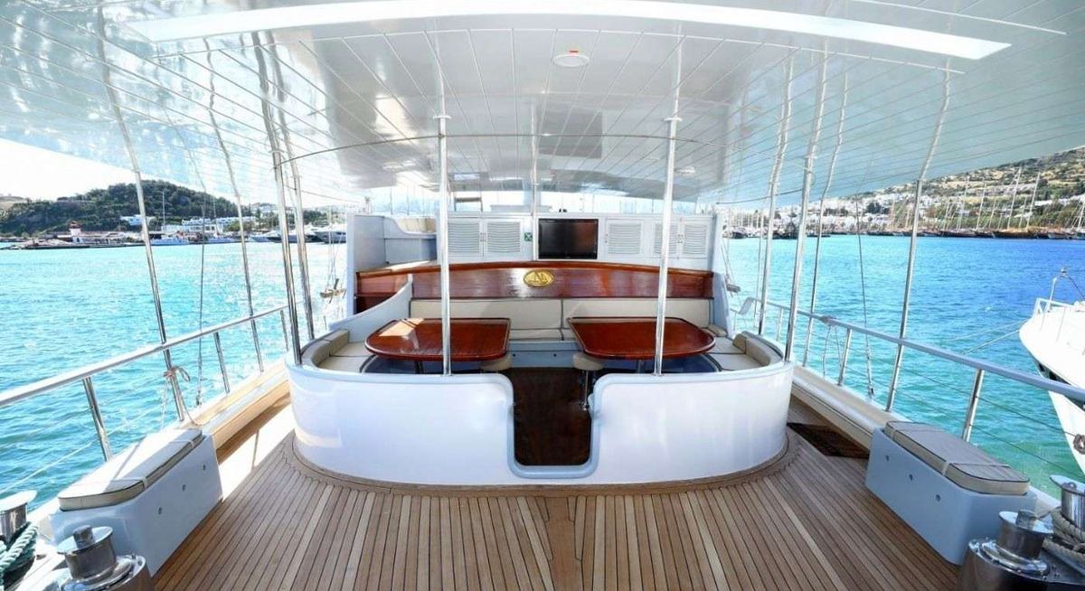 AEGEAN CLIPPER yacht charter 4