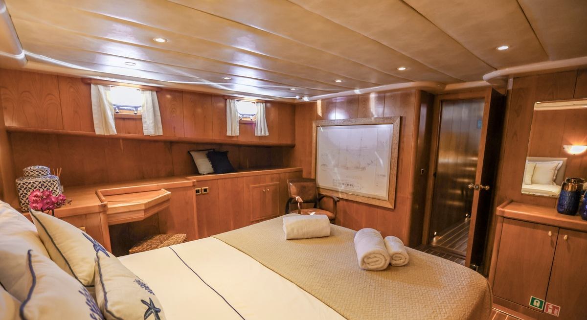 AEGEAN SCHATZ yacht charter 4
