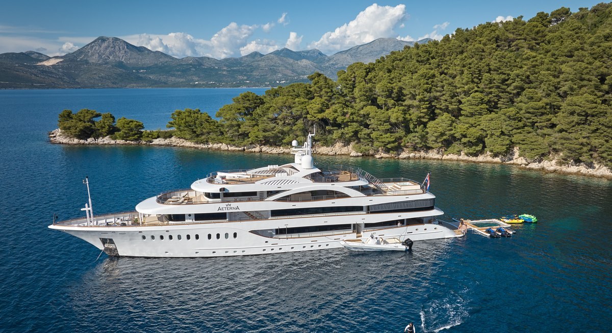 AETERNA yacht charter 1