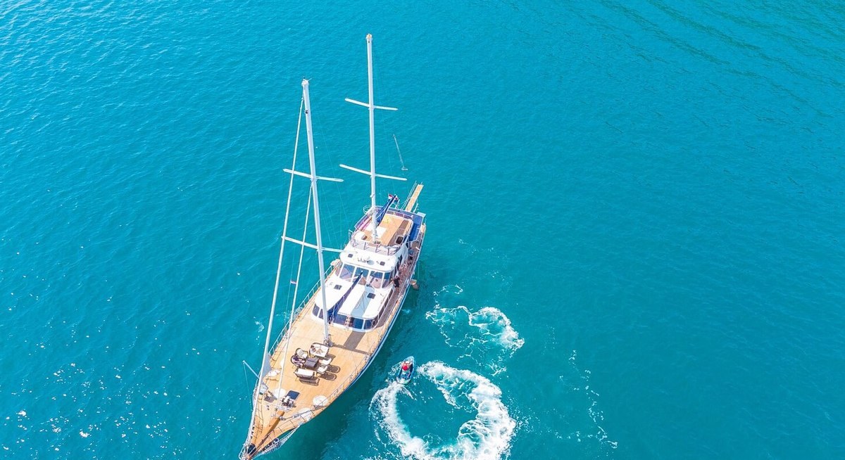 ALBA yacht charter 5