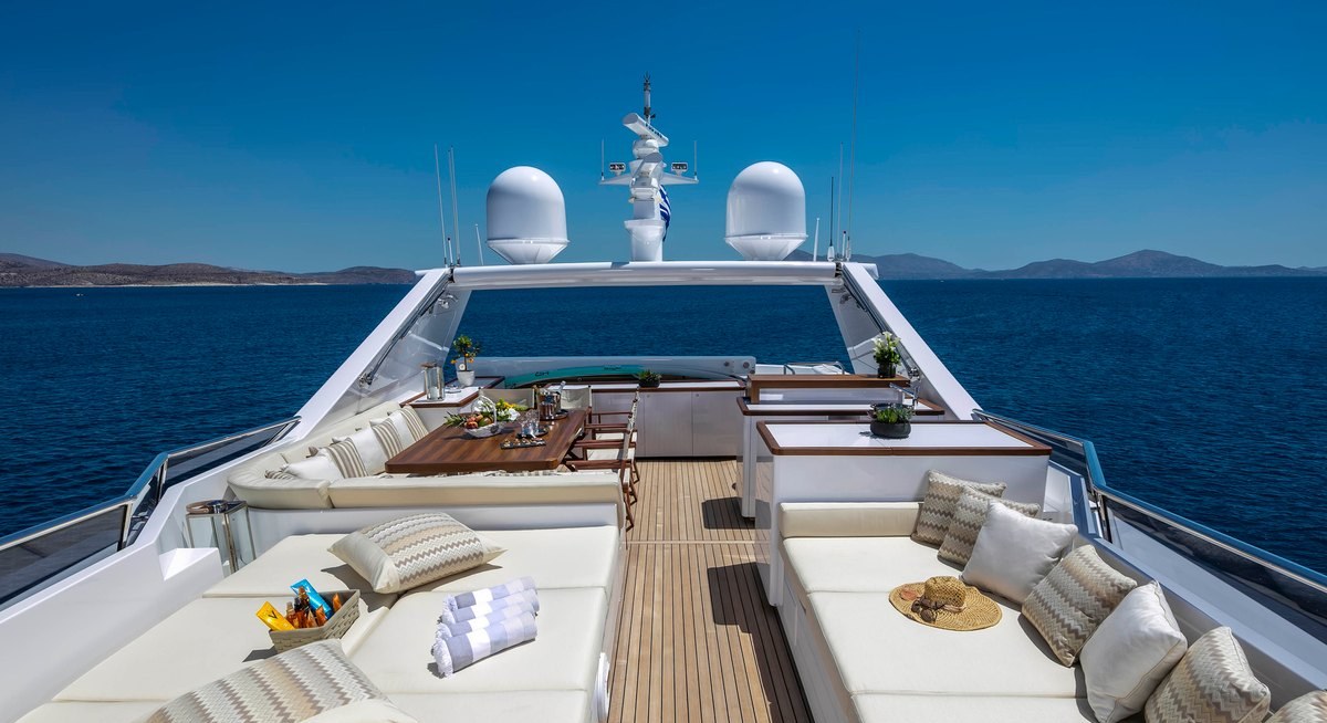 ALEXIA yacht charter 2