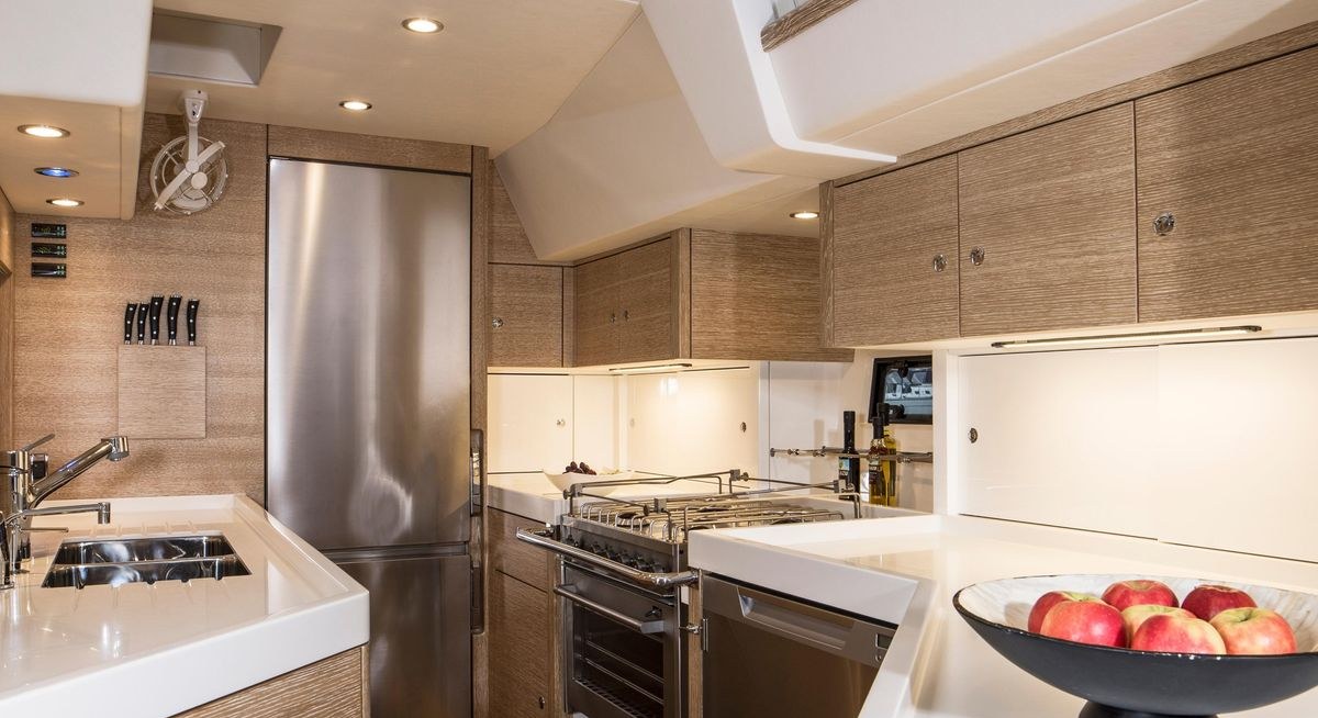 ALIKA yacht charter 5
