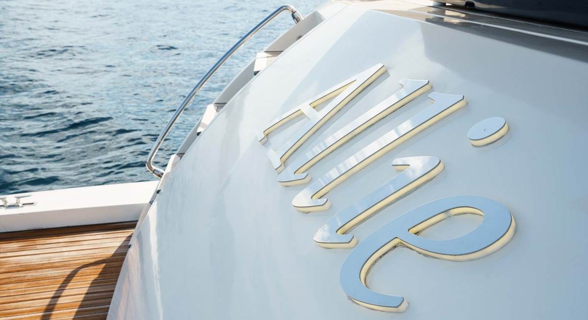 ALLIE yacht charter 5