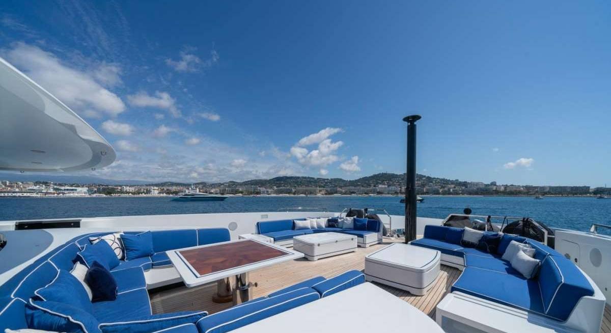 ALULIM yacht charter 3