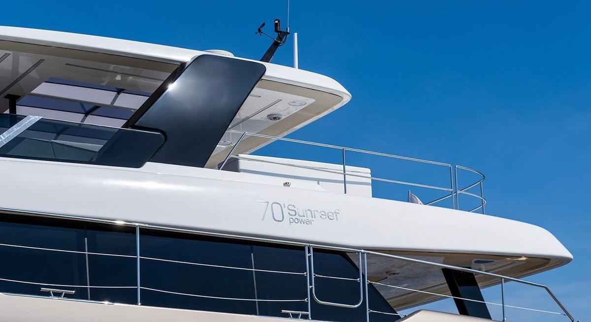 AMILEO yacht charter 2