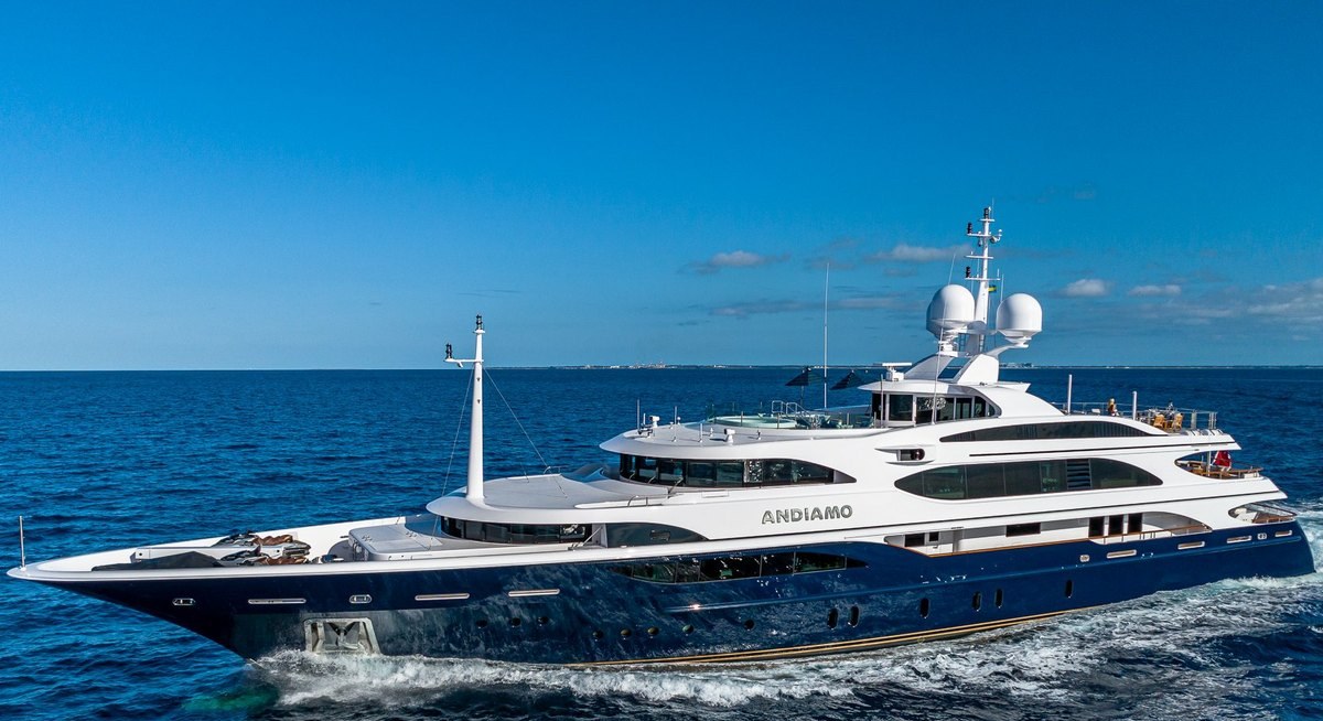 Yacht charter ANDIAMO YACHT CHARTER
