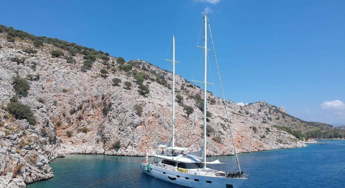 ANGELO 3 yacht charter 3