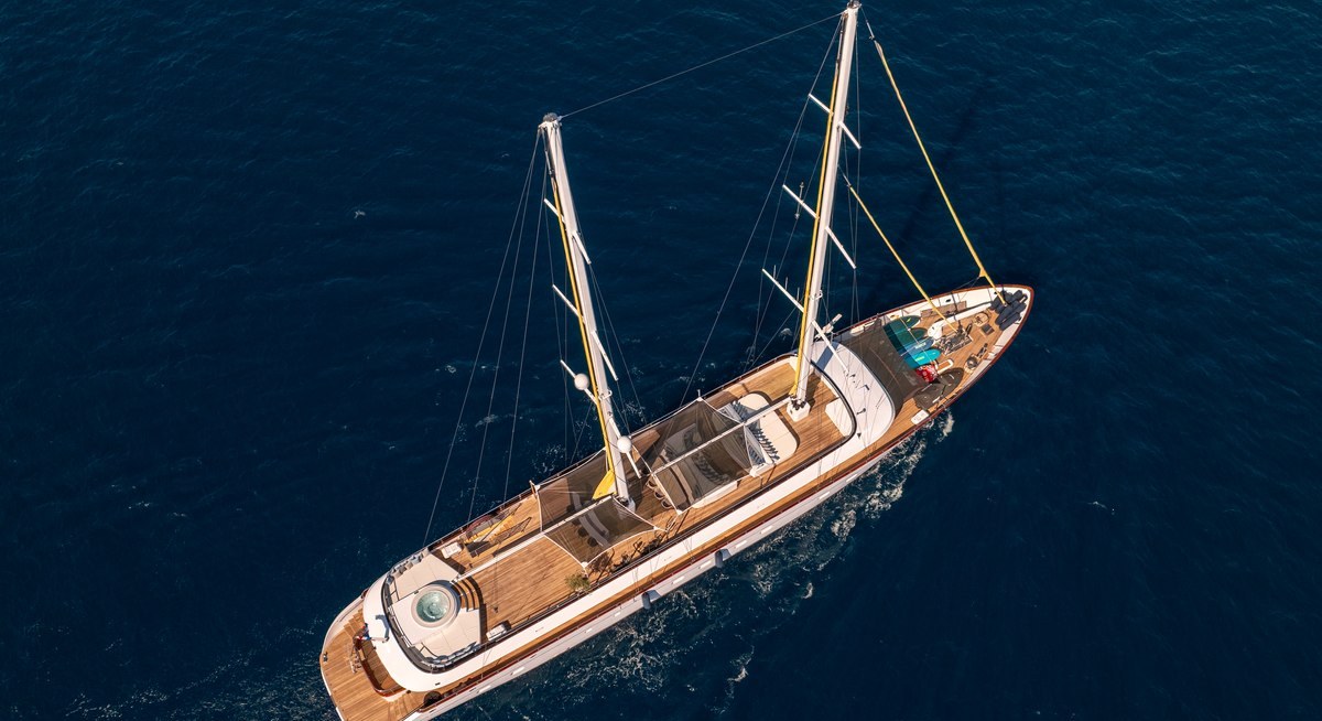 ANIMA MARIS yacht charter 5