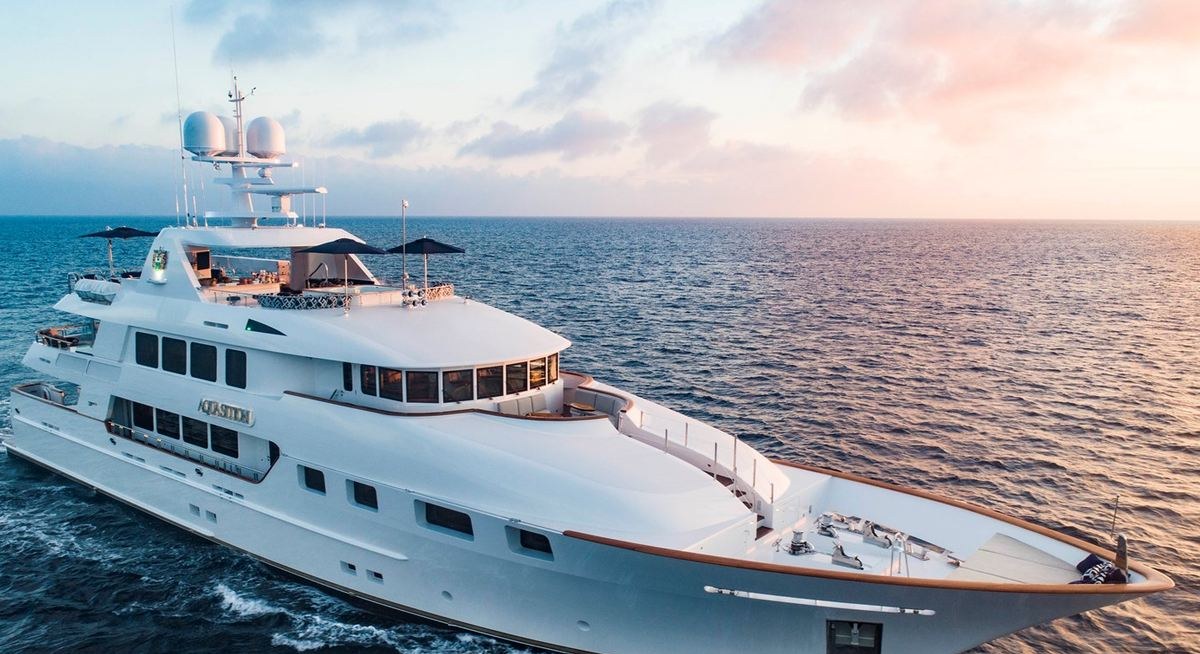Yacht charter AQUASITION YACHT CHARTER