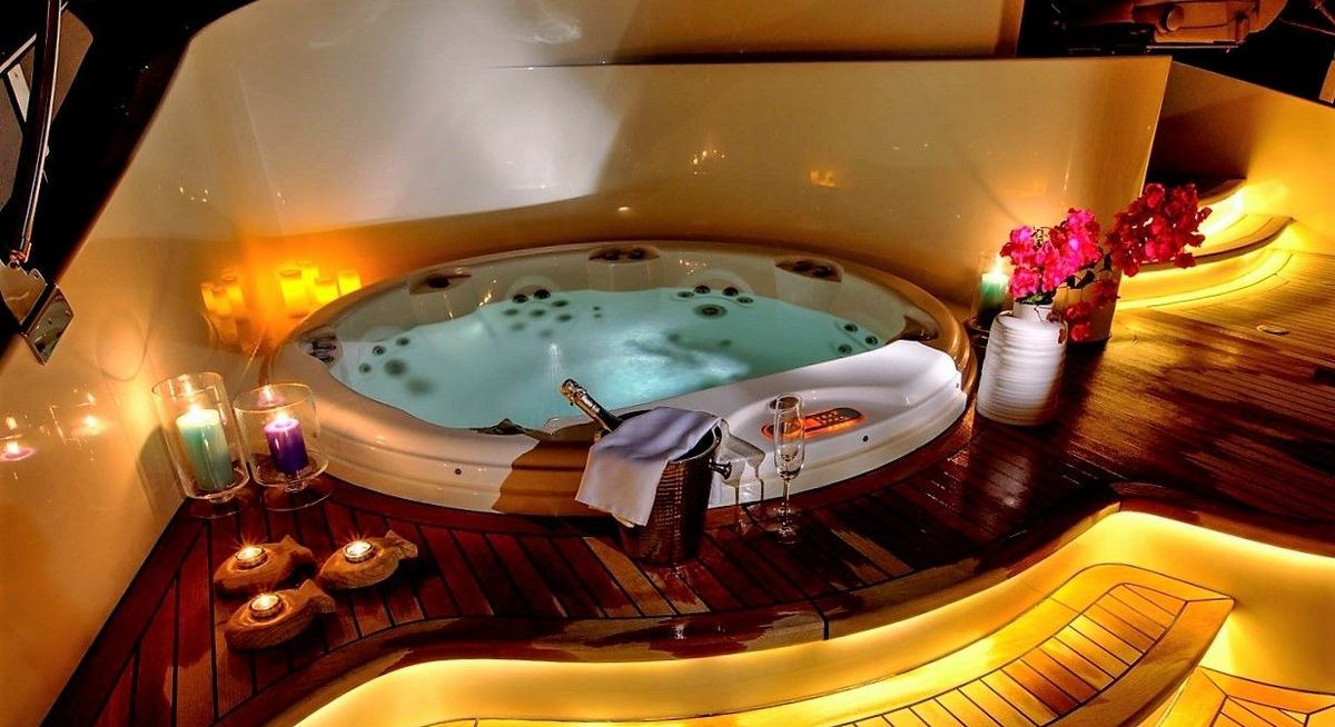 ARCHSEA yacht charter 4