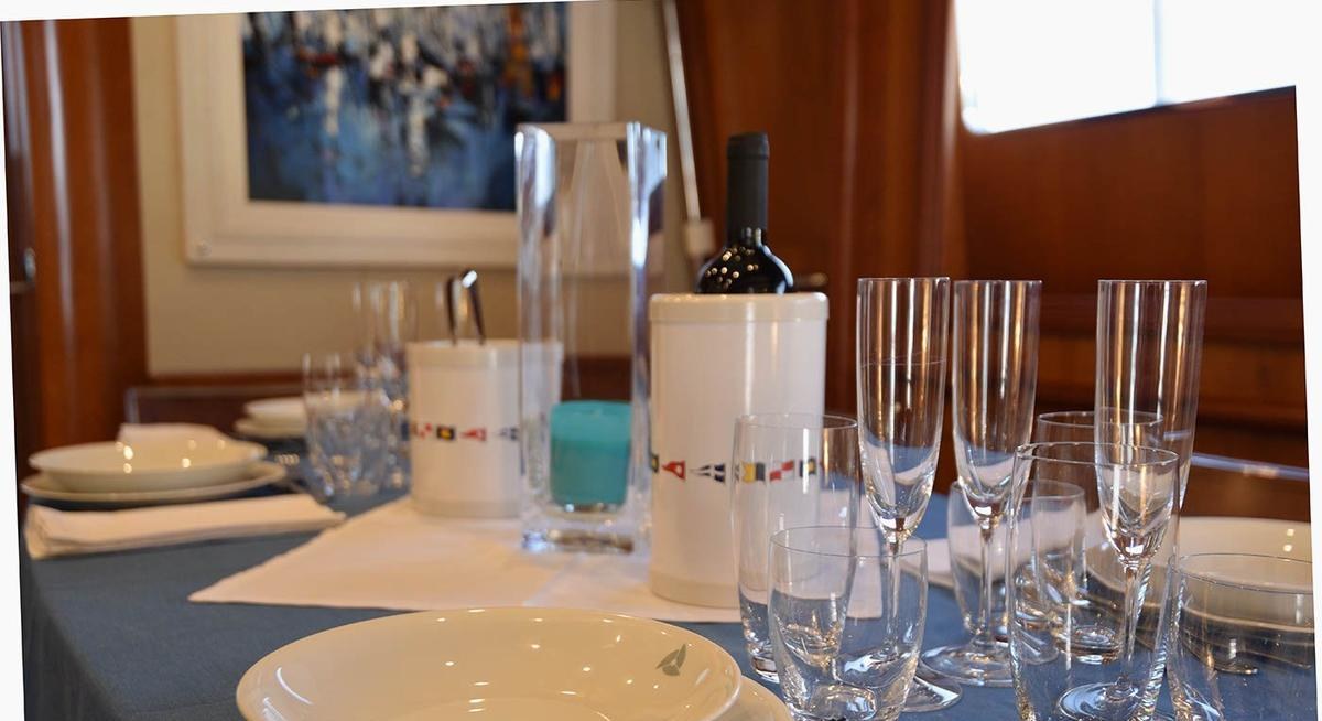 ARMA VII yacht charter 5