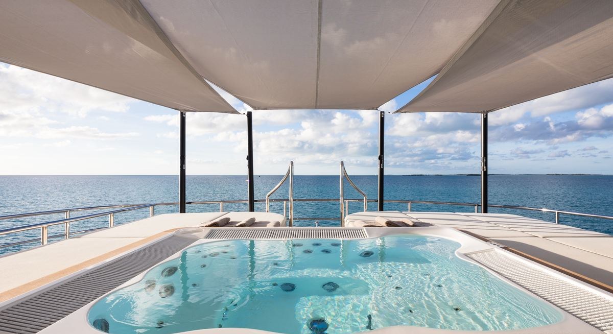 ARTISAN yacht charter 2