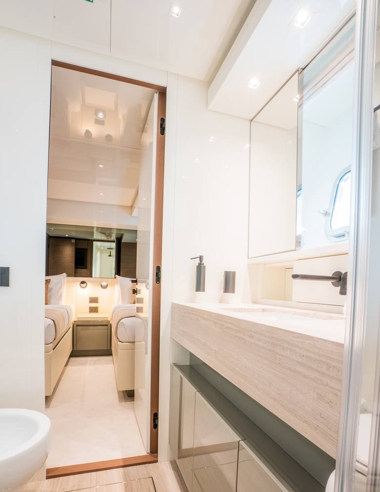Yacht charter ASTRIMARE II YACHT CHARTER
