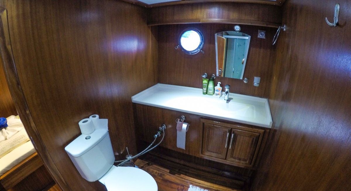 ATHEN.A yacht charter 5