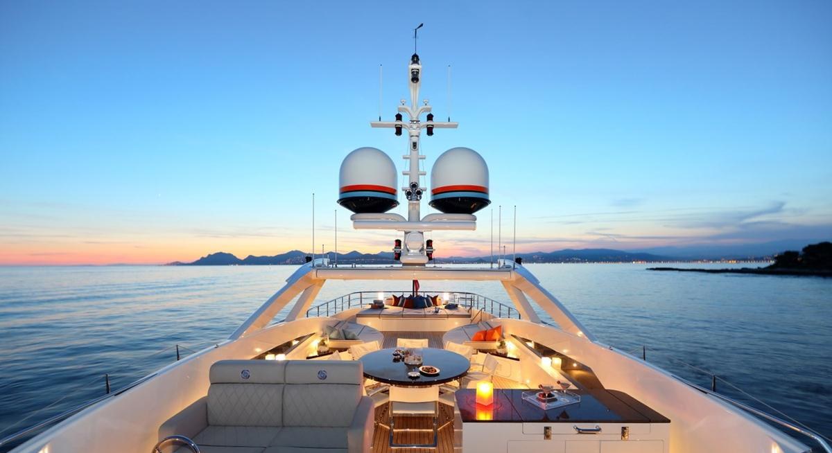 AURELIA yacht charter 3