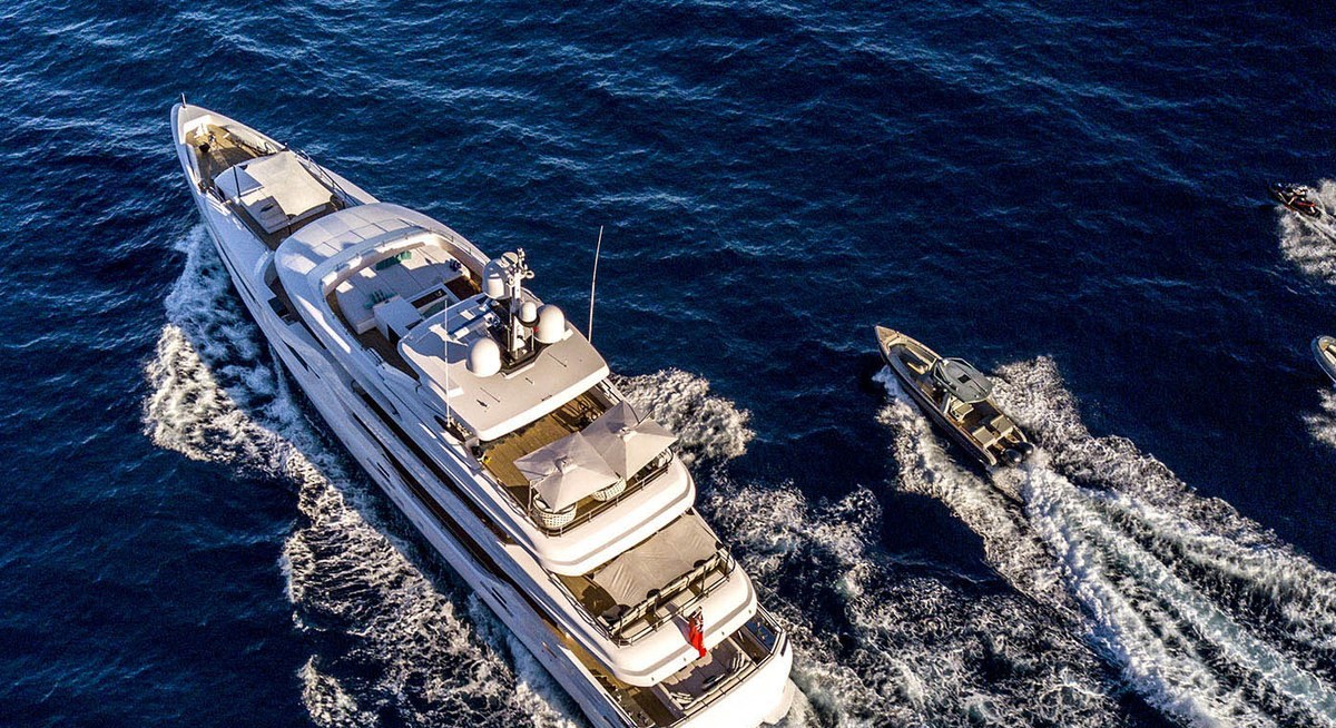 AXIOS yacht charter 5