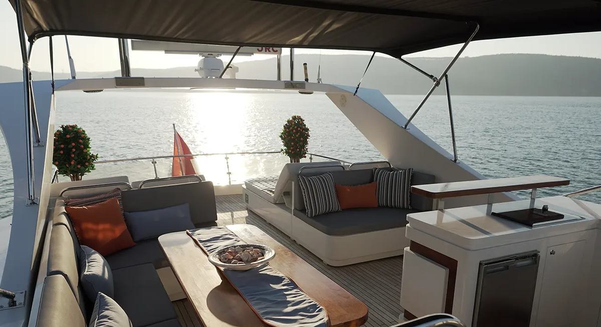 AYEM yacht charter 2
