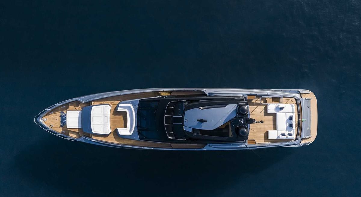 BELLA DONNA yacht charter 2