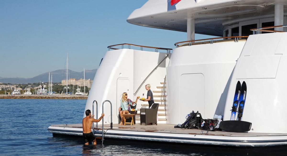 BELLA VITA yacht charter 5
