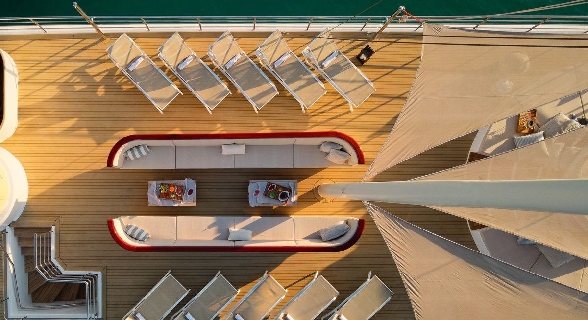 BELLEZZA yacht charter 4