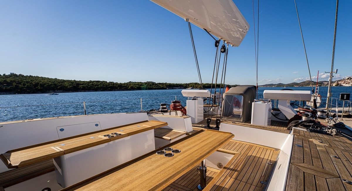 BELLKARA yacht charter 3