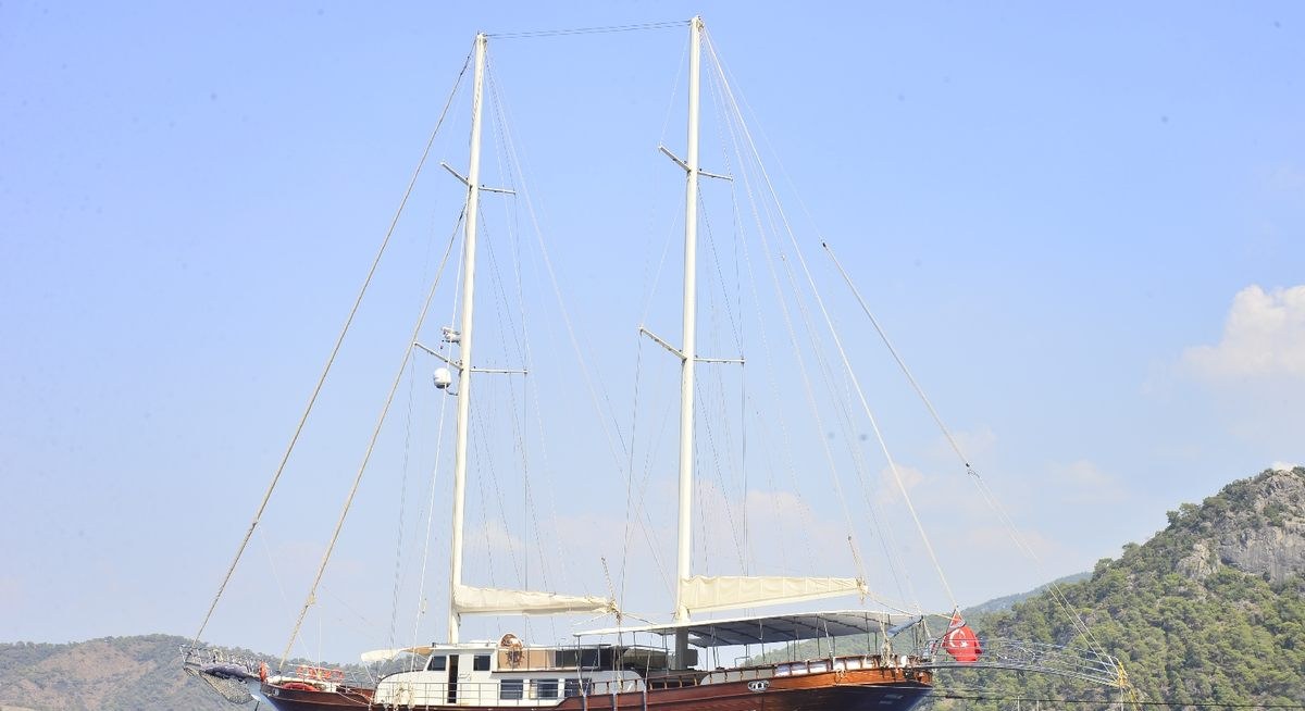 BERRAK SU yacht charter 1