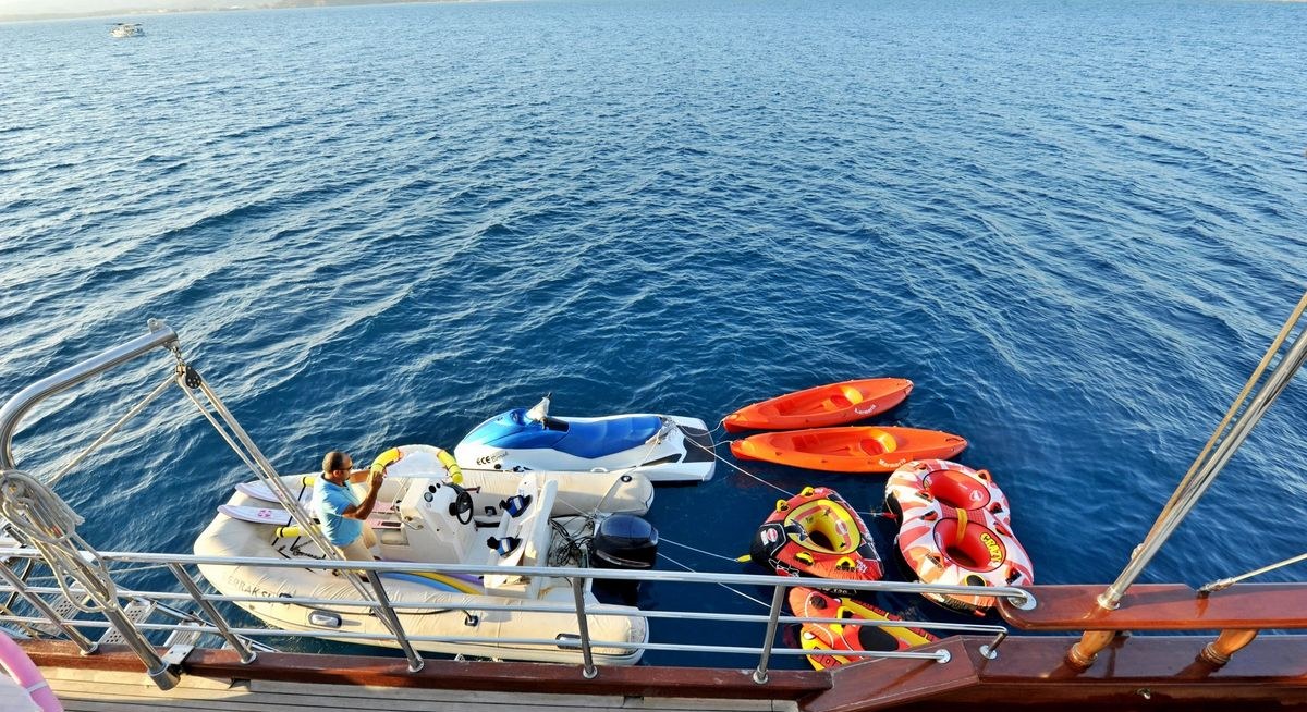 BERRAK SU yacht charter 5