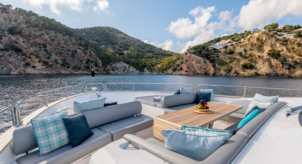 BEST OF ME yacht charter 2