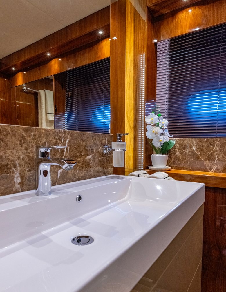Yacht charter BEST OF ME YACHT CHARTER