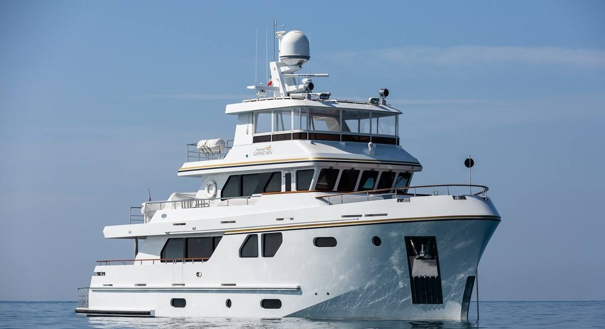 تأجير يخت BEYOND CAPRICORN YACHT CHARTER