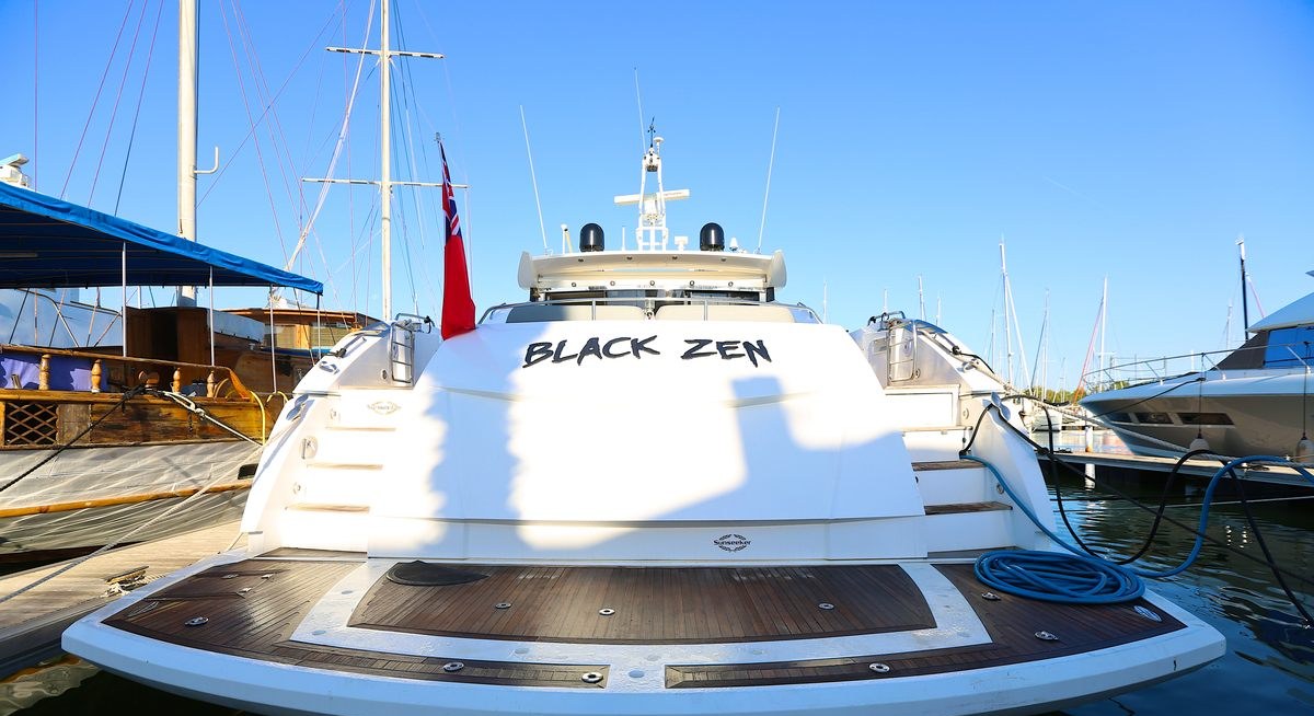BLACK ZEN yacht charter 3