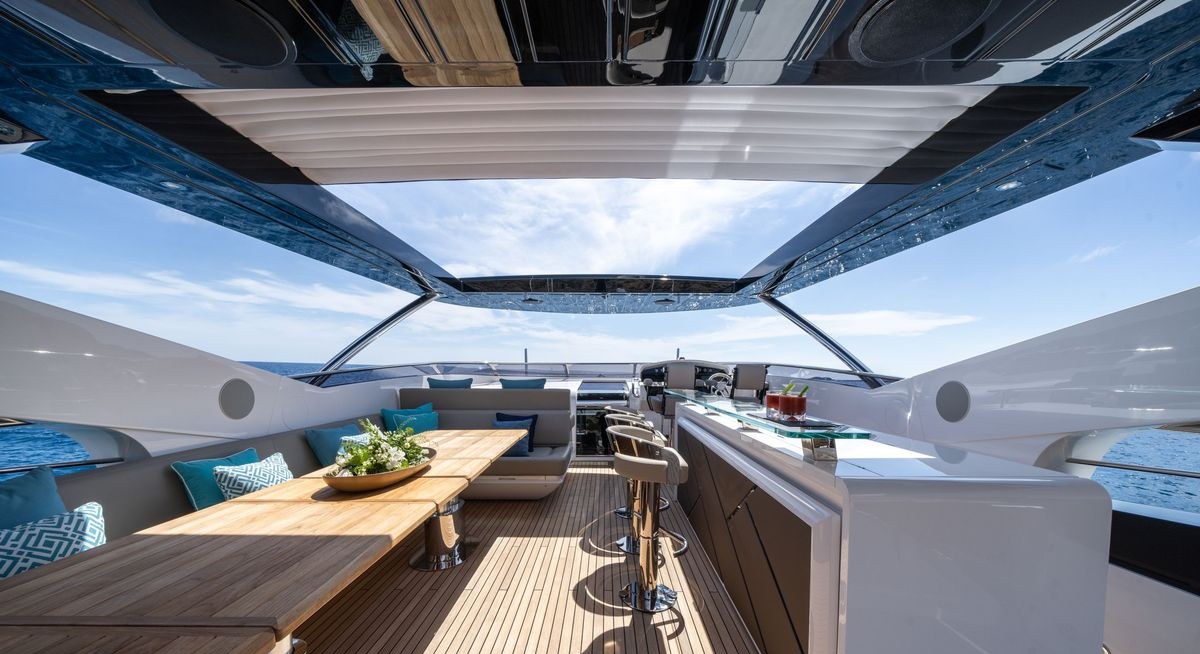 BLUE INFINITY ONE yacht charter 3