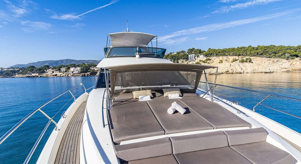 BLUE M yacht charter 3