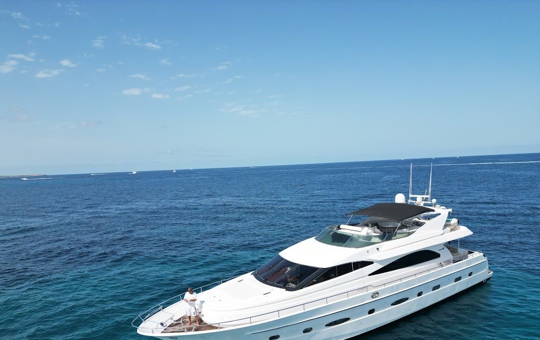 BLUE OCEAN yacht charter 1