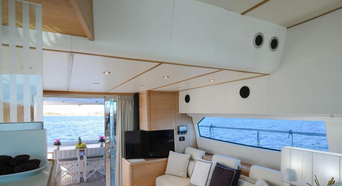 BLUEWAVE yacht charter 5