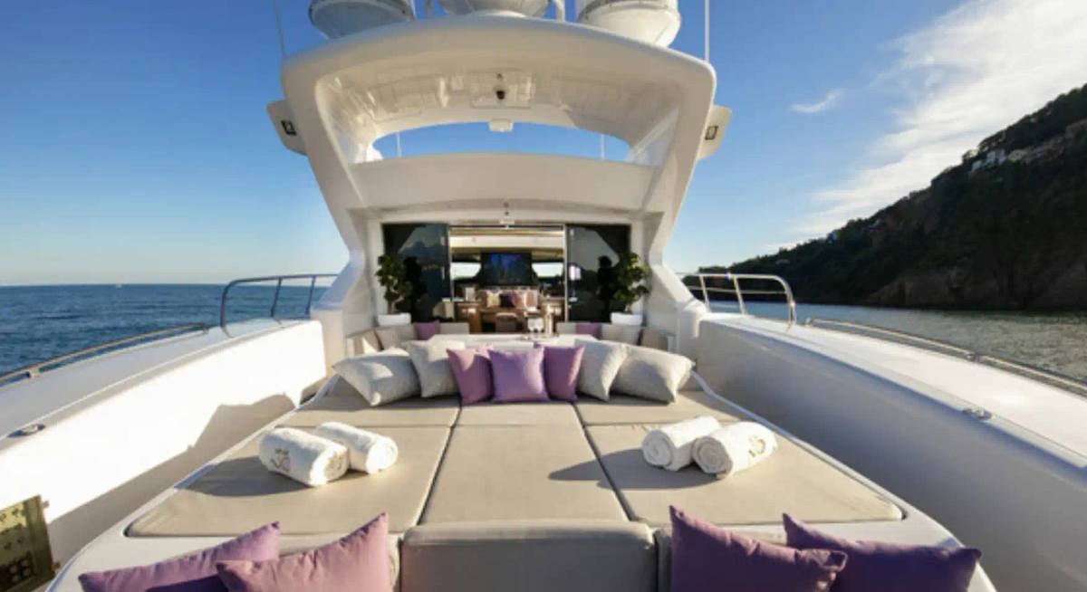 BO yacht charter 3