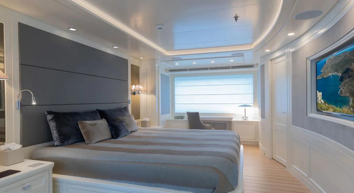 BOJI yacht charter 2