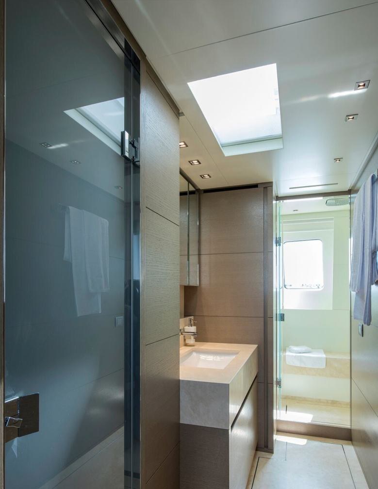 Yacht charter BST SUNRISE II YACHT CHARTER