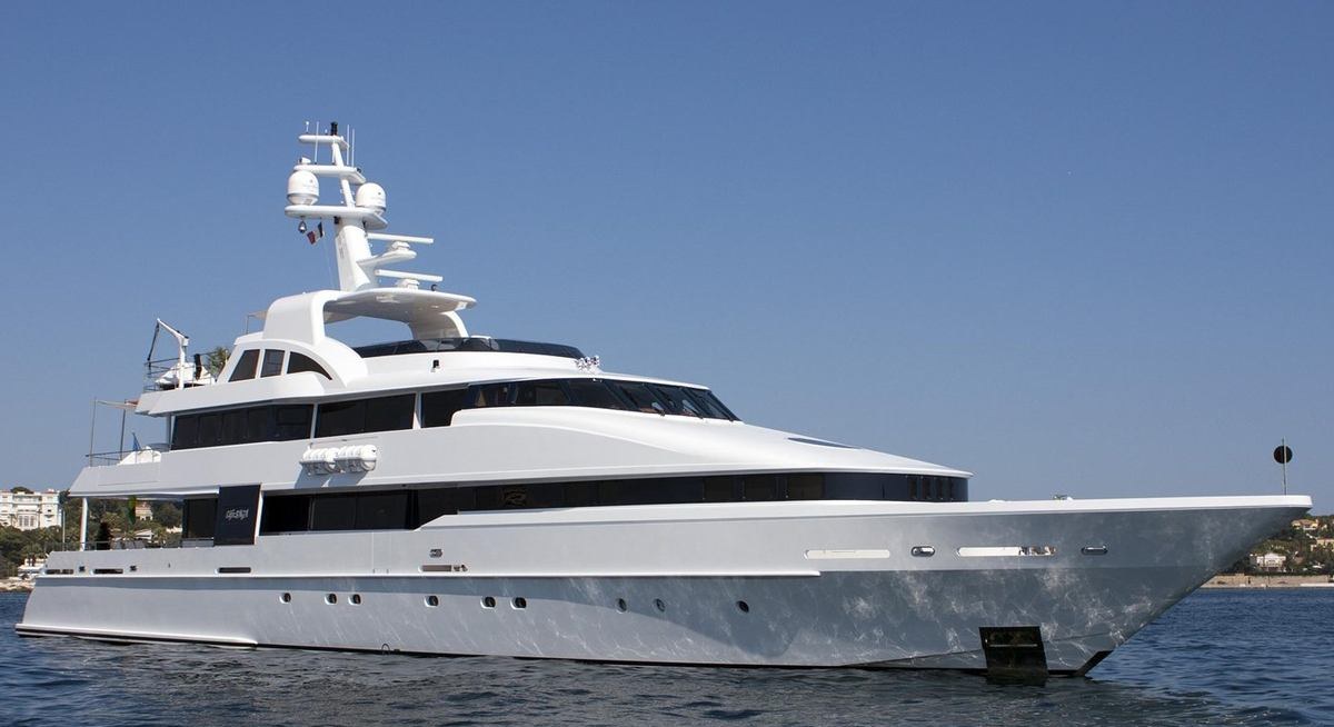 BYZANTIUM yacht charter 1