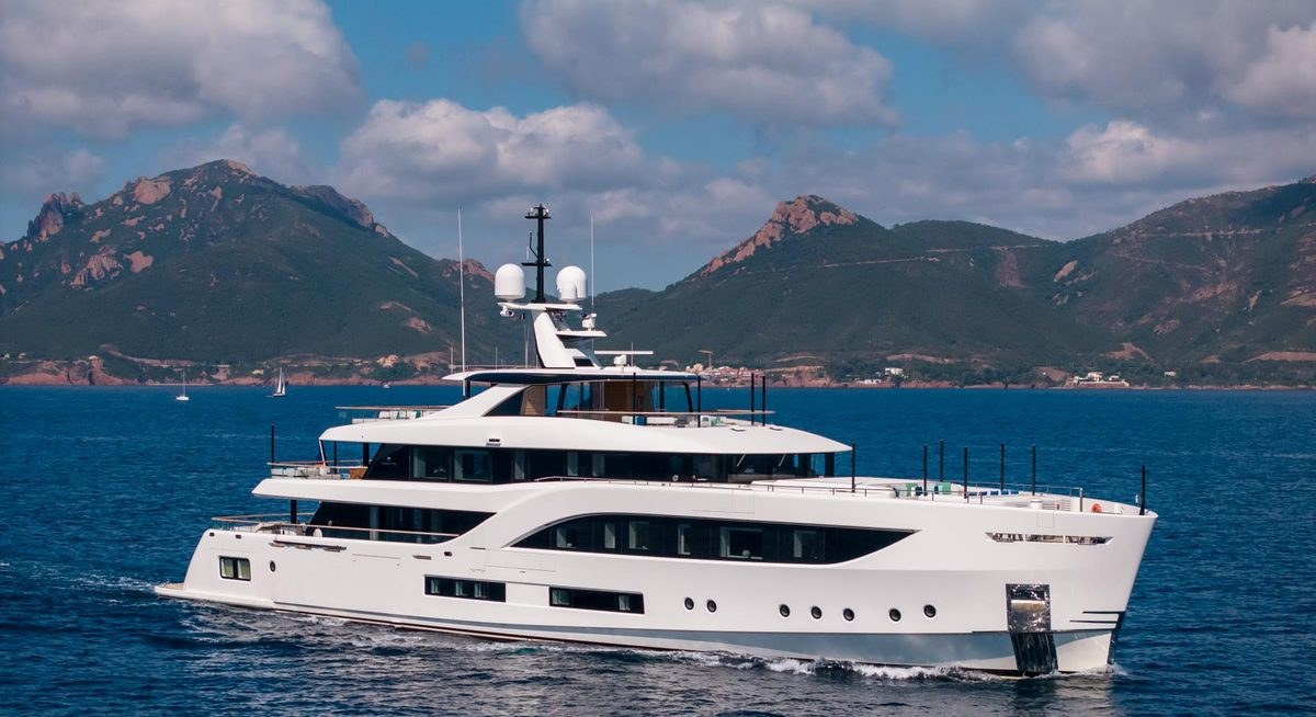 C yacht charter 1