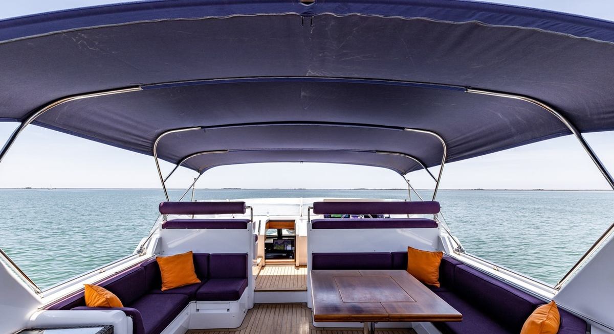 CAMENA II yacht charter 3