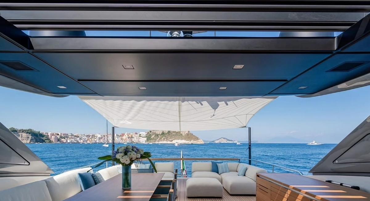 CATCH ME yacht charter 3