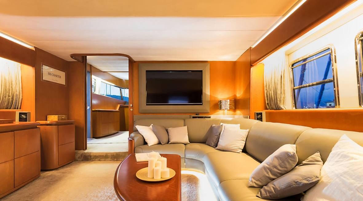 CLAUDIA AMBER yacht charter 3