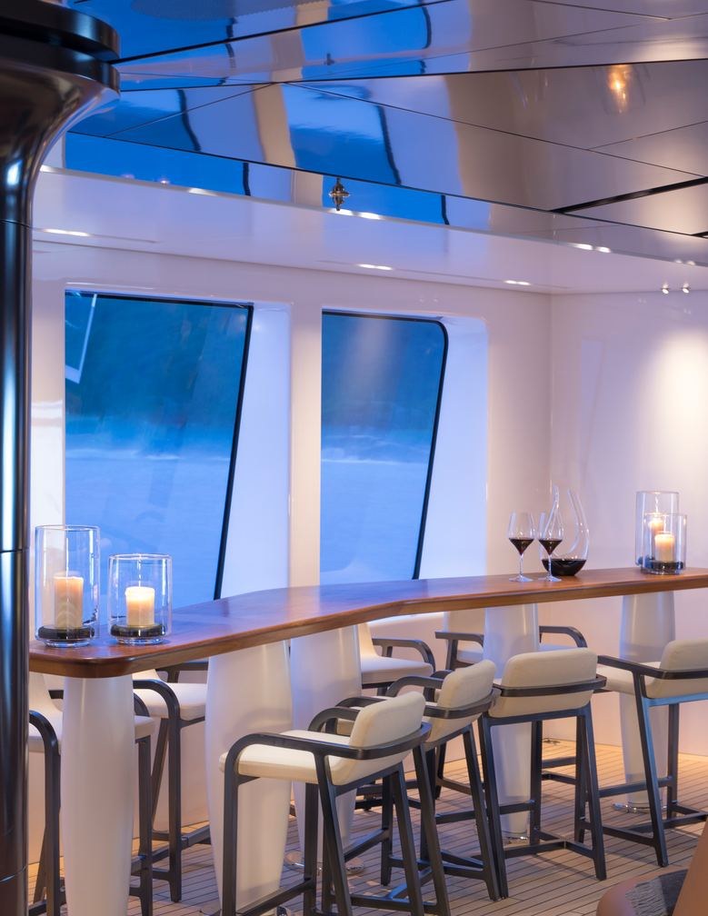 تأجير يخت CLOUDBREAK YACHT CHARTER