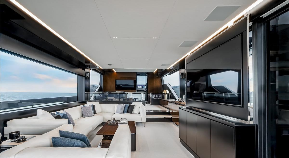 COCO yacht charter 5