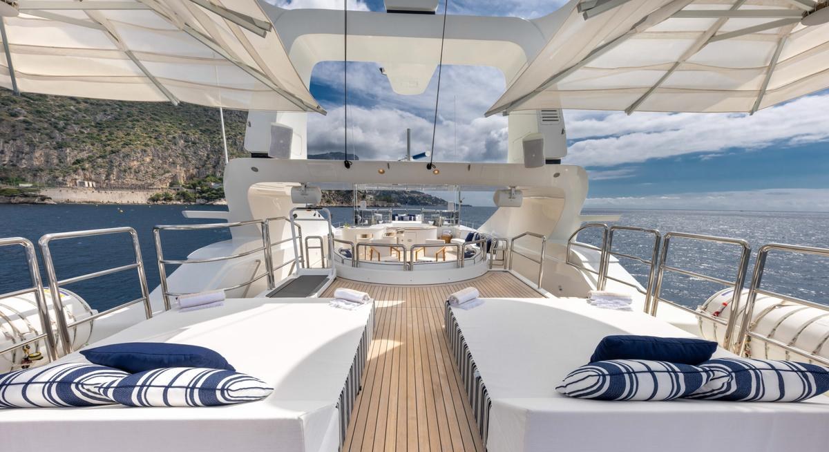 COME PRIMA yacht charter 4