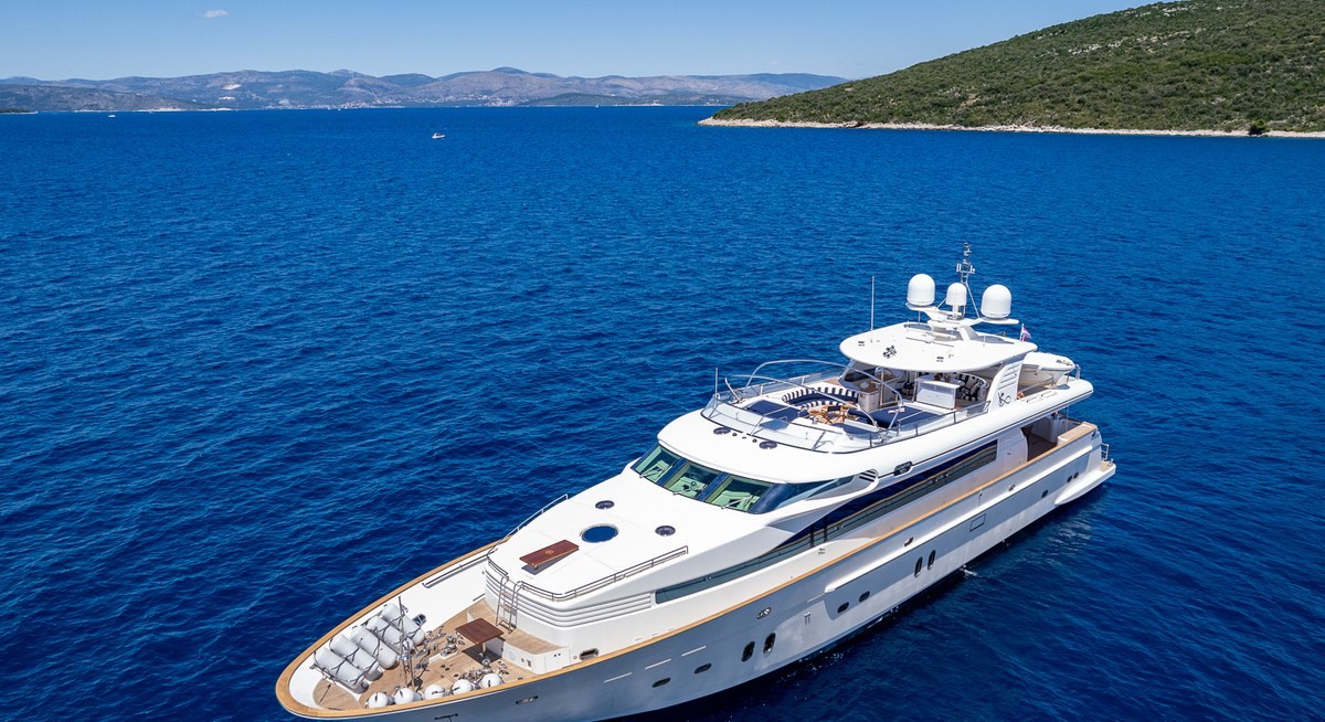 CONTE STEFANI yacht charter 1