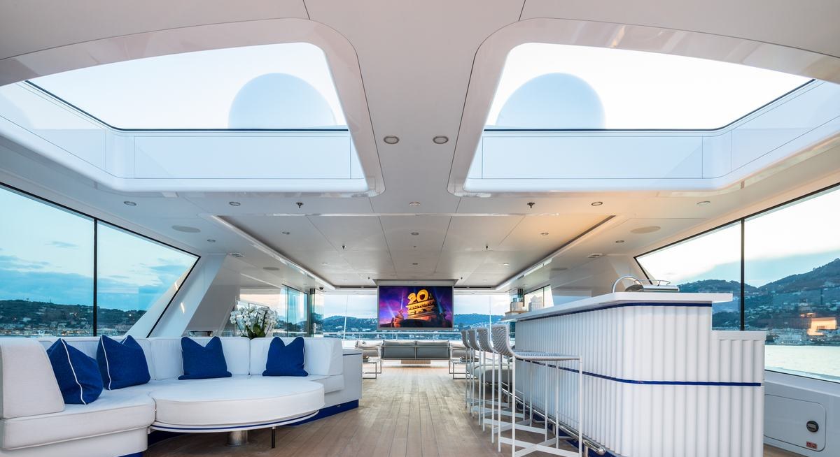 CORAL OCEAN yacht charter 4